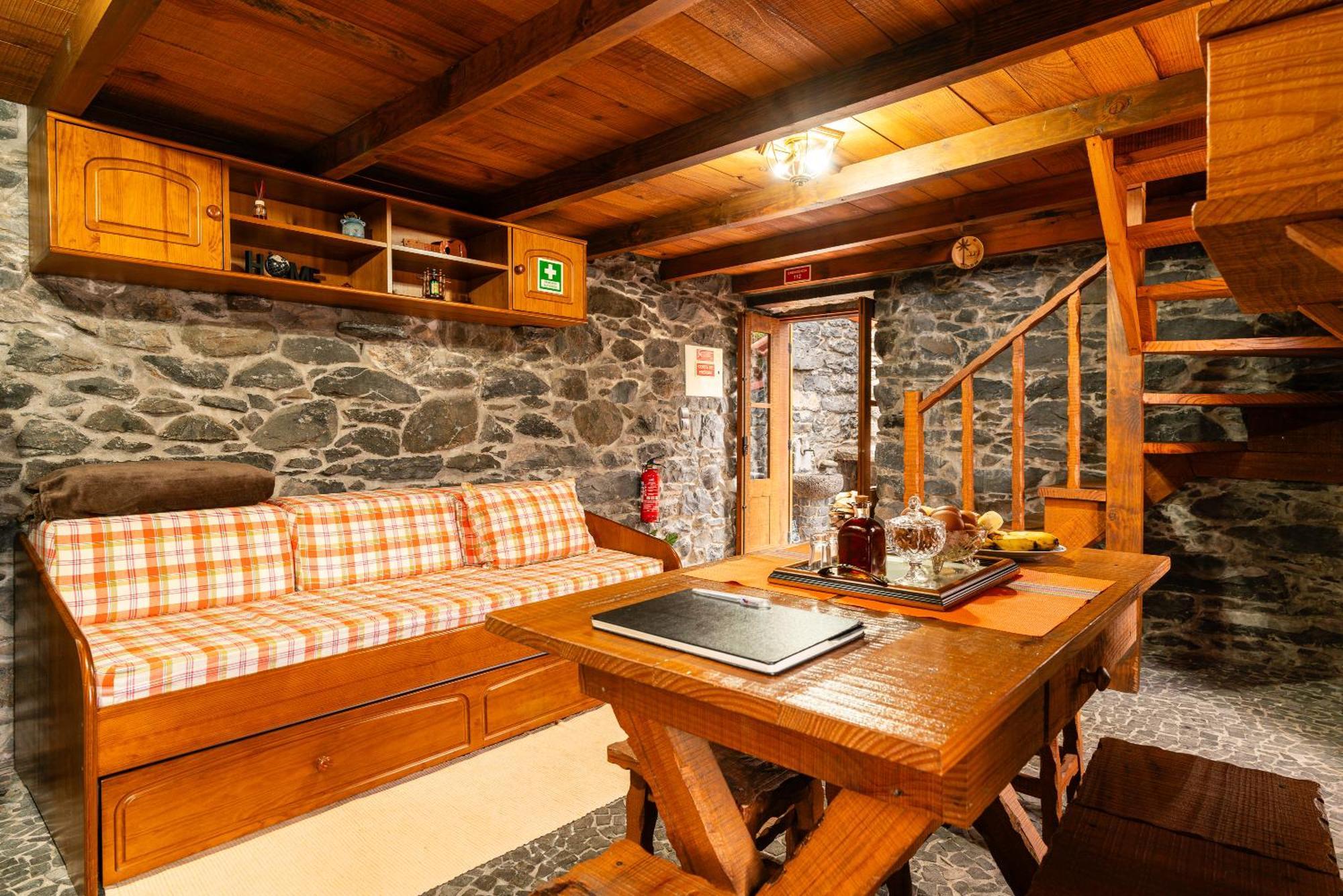 King's House - Centennial House Ribeira do Raposo