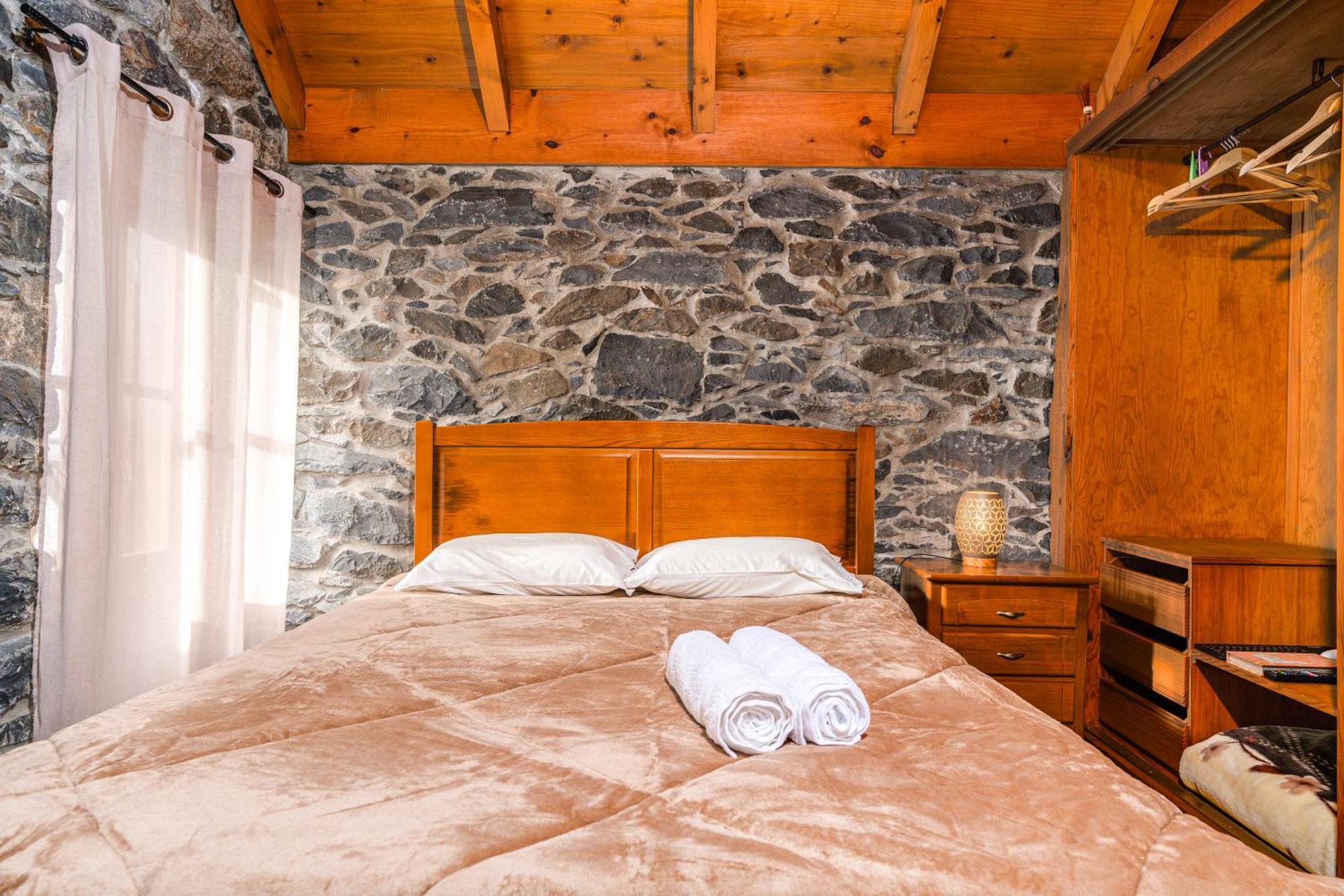 King's House - Centennial House * Ribeira do Raposo